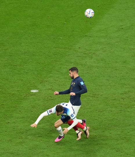 England 1-2 France: World Cup 2022 quarter-final – as it happened | World Cup 2022 7 Mount is fouled by Hernandez.