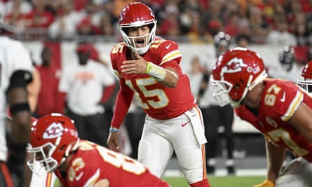 Patrick Mahomes made mincemeat of Tampa Bay's defense for much of Sunday evening