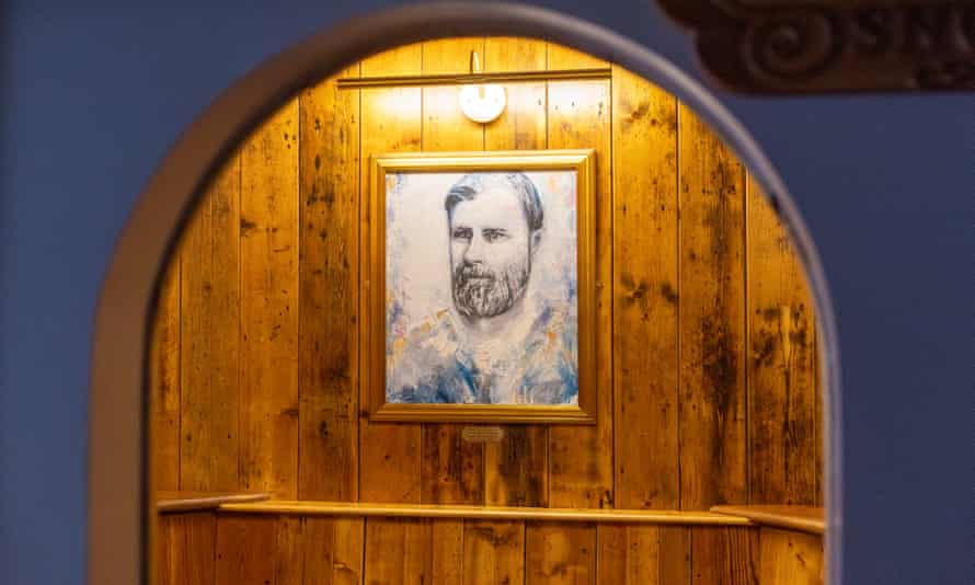 A portrait of Bram Stoker.