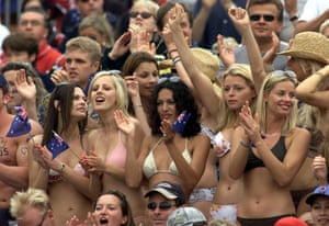 Fans cheer on Australia against Brazil in the final of the women’s beach volleyball in Bondi.