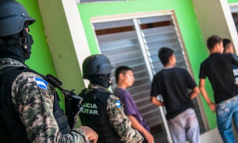 Underage kids in Honduras are taken into custody suspected of committing various crimes including being members of a gang.