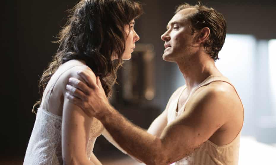 Jude Law and Halina Reijn in Obsession.
