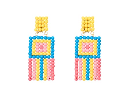 Anting pastel, £90 untuk sewa 4 hari, oleh Mercedes Salazar dari dcey.co.uk RENT