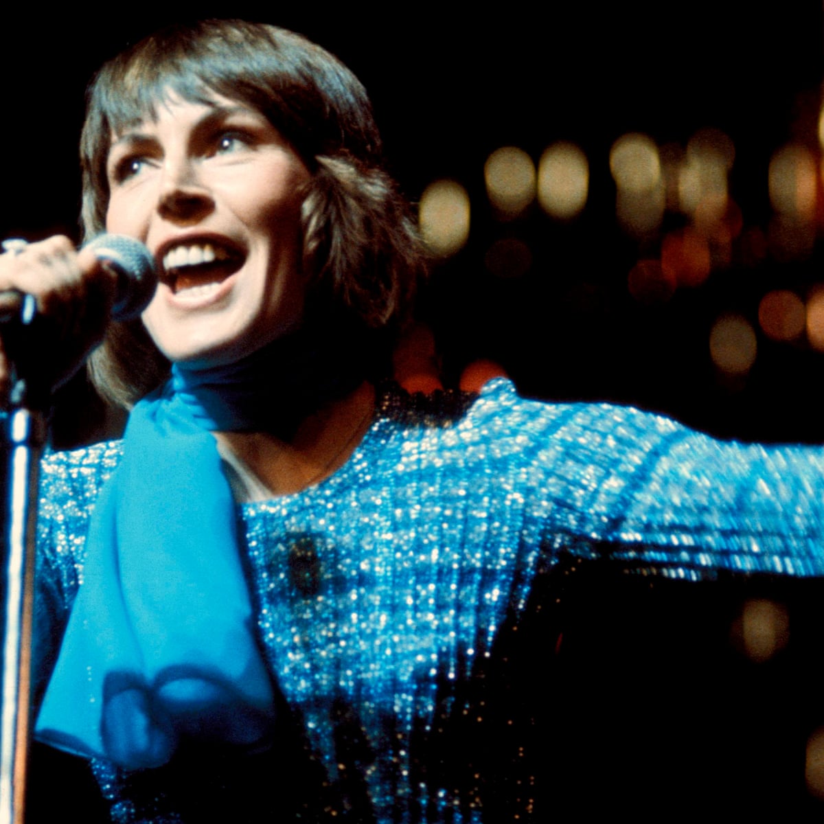 Helen Reddy Obituary Pop And Rock The Guardian Helen Reddy Obituary Pop And Rock The Guardian