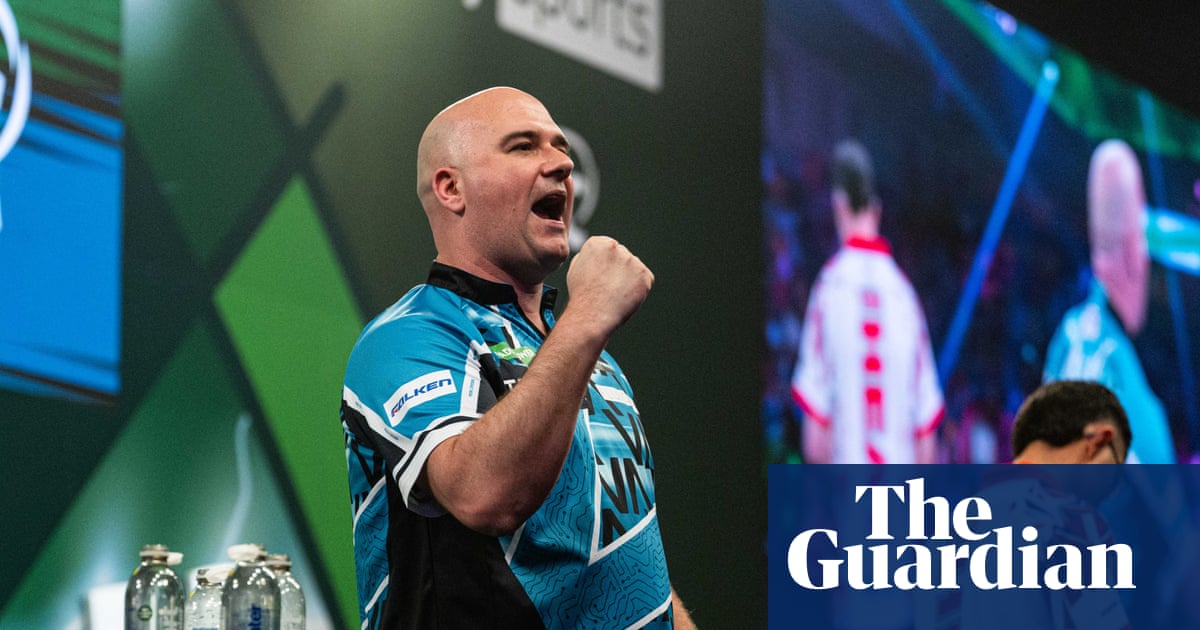 World Darts Championship: Cross sets up Littler clash, Anderson wins thriller