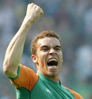 Valérien Ismaël celebrates after scoring for Werder Bremen in 2004 en route to winning the Bundesliga title.