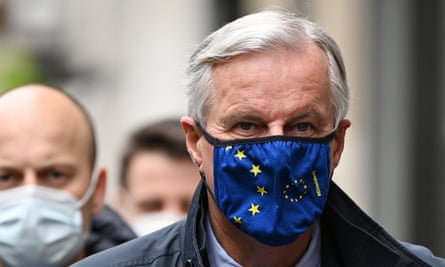 Barnier wearing an EU face mask