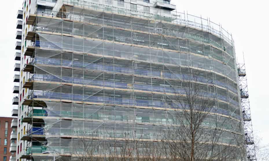 Dangerous cladding being removed from flats at Chatham Place, Reading
