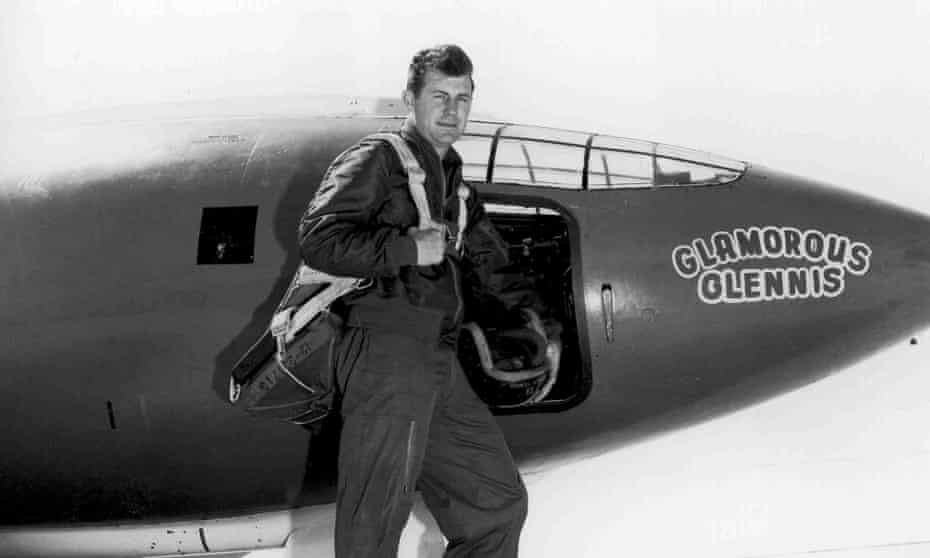 Chuck Yeager with ‘Glamorous Glennis’, the plane in which he broke the sound barrier in 1947