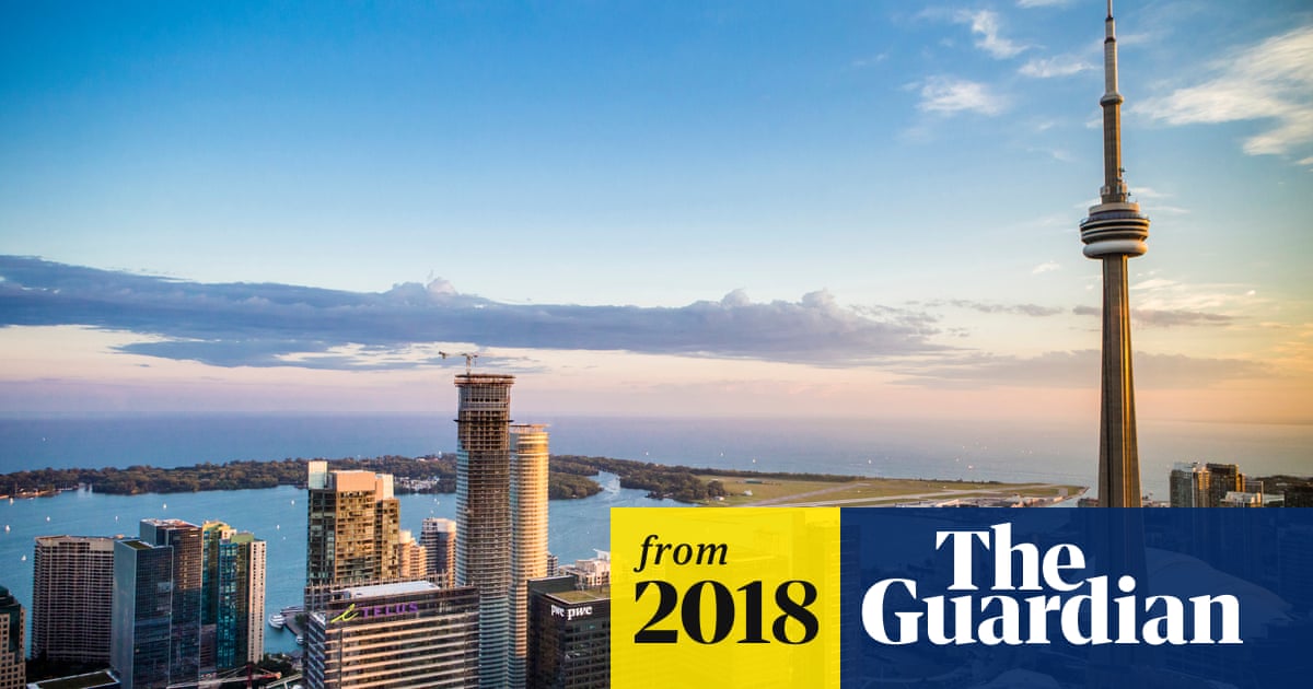 Saudi Group Posts Photo Of Plane About To Hit Toronto S Cn Tower