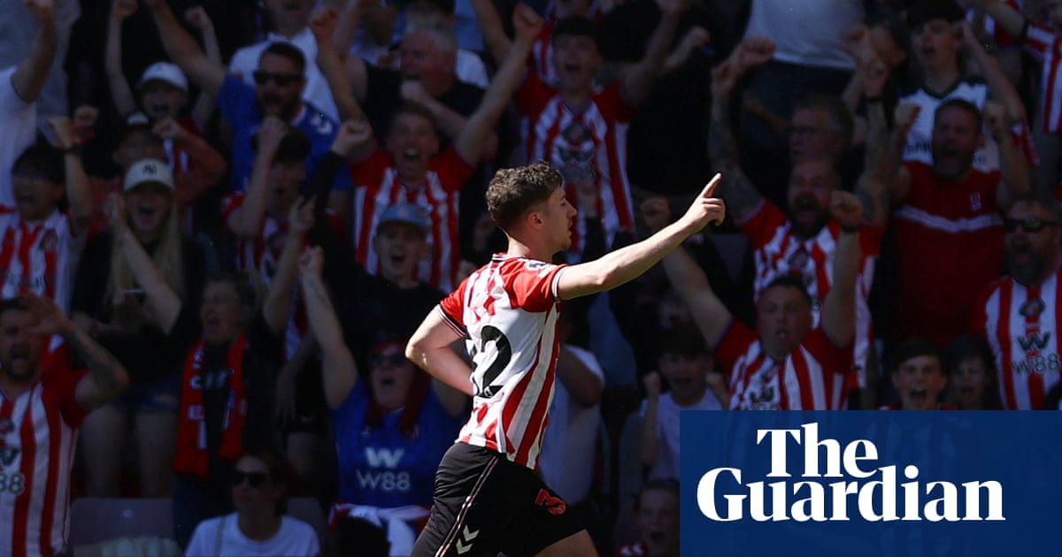 Sensational Sunderland qualify for Europa League after 10-man Chelsea fall apart