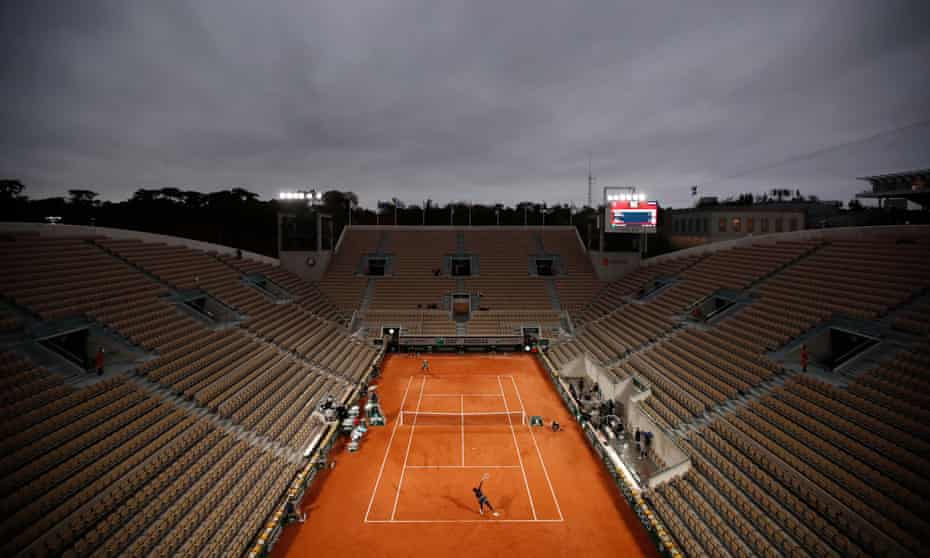 Johanna Konta plays Coco Gauff in an empty Roland Garros stadium at the 2020 French Open