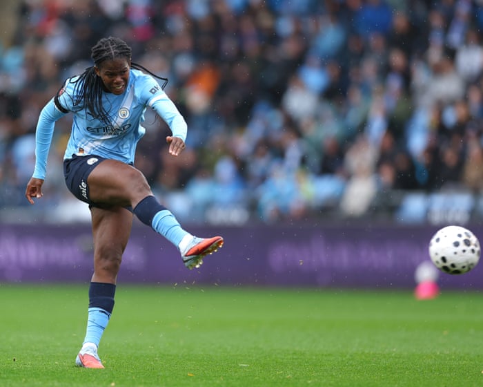 The WSL title race bursts into life – Women’s Football Weekly