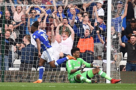 Jacques Maghoma scores to put the Blues ahead.