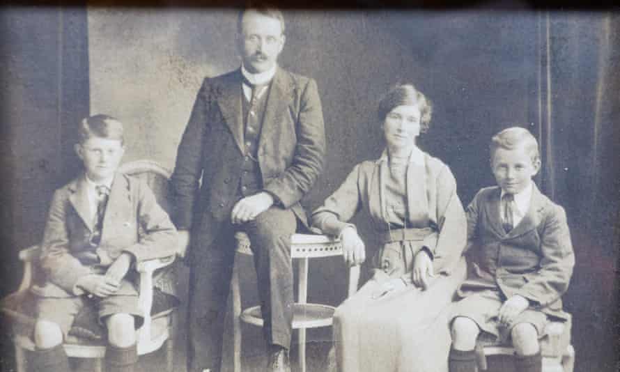 Former store owners R D Ryder and his wife R L Ryder with their children, circa 1910.
