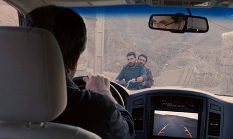 Jafar Panahi behind the wheel in No Bears.