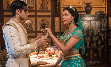 Mena Massoud as Aladdin and Naomi Scott as Jasmine.