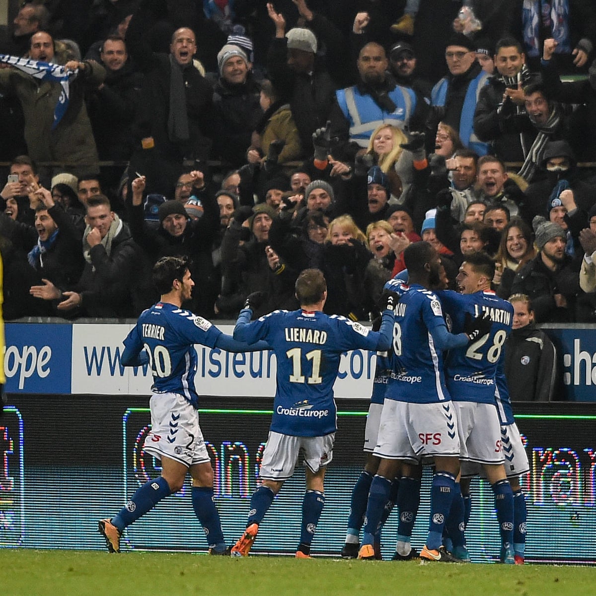 Strasbourg S Win Over Psg Is Further Proof Of Their Remarkable Return Ligue 1 The Guardian