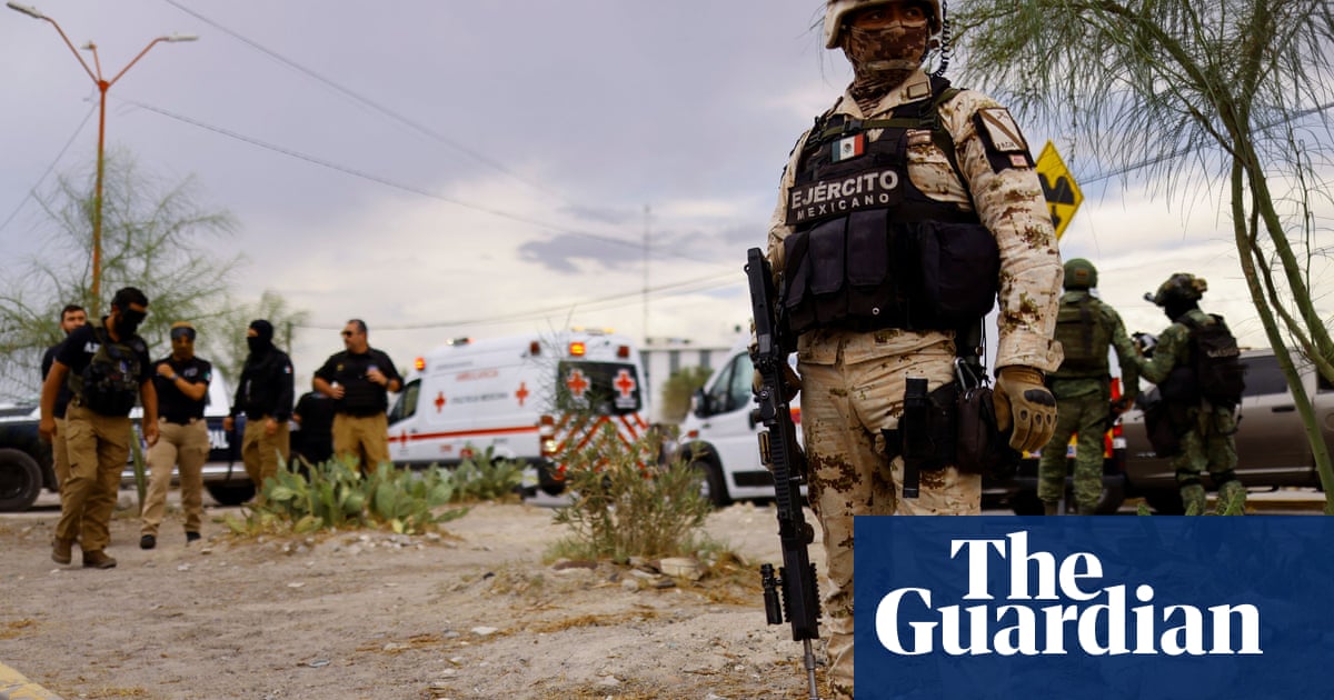 Mexico prison cartel clash spills on to streets of border city leaving 11 dead