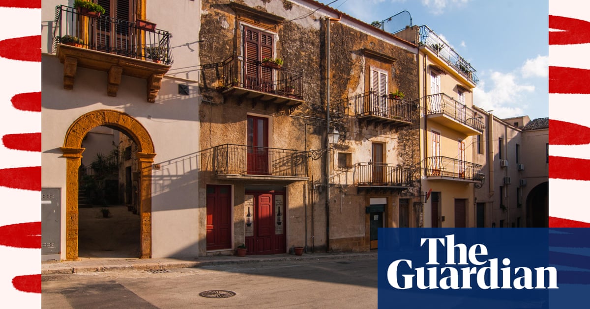 Six great reads: €1 Italian houses, how to make small talk and the truth about Tesla