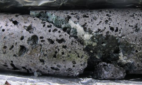 Basalt core containing carbonates.