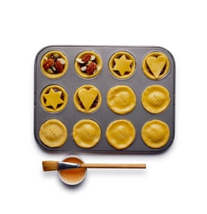 Felicity Cloake mince pies 6 Fill, pop on the lid, or improvise festively.