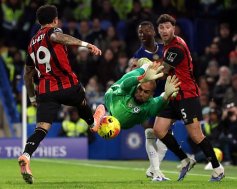 Bournemouth’s Justin Kluivert prods the ball past the despairing dive of Chelsea’s keeper Robert Sanchez to level the score.