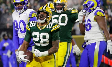 Green Bay Packers hold off flailing LA Rams to keep playoff hopes afloat, NFL