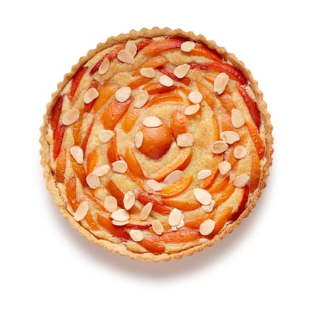 How to make apricot tart – recipe | Felicity Cloake's masterclass (7) How to make apricot tart – recipe | Felicity Cloake's masterclass (7)