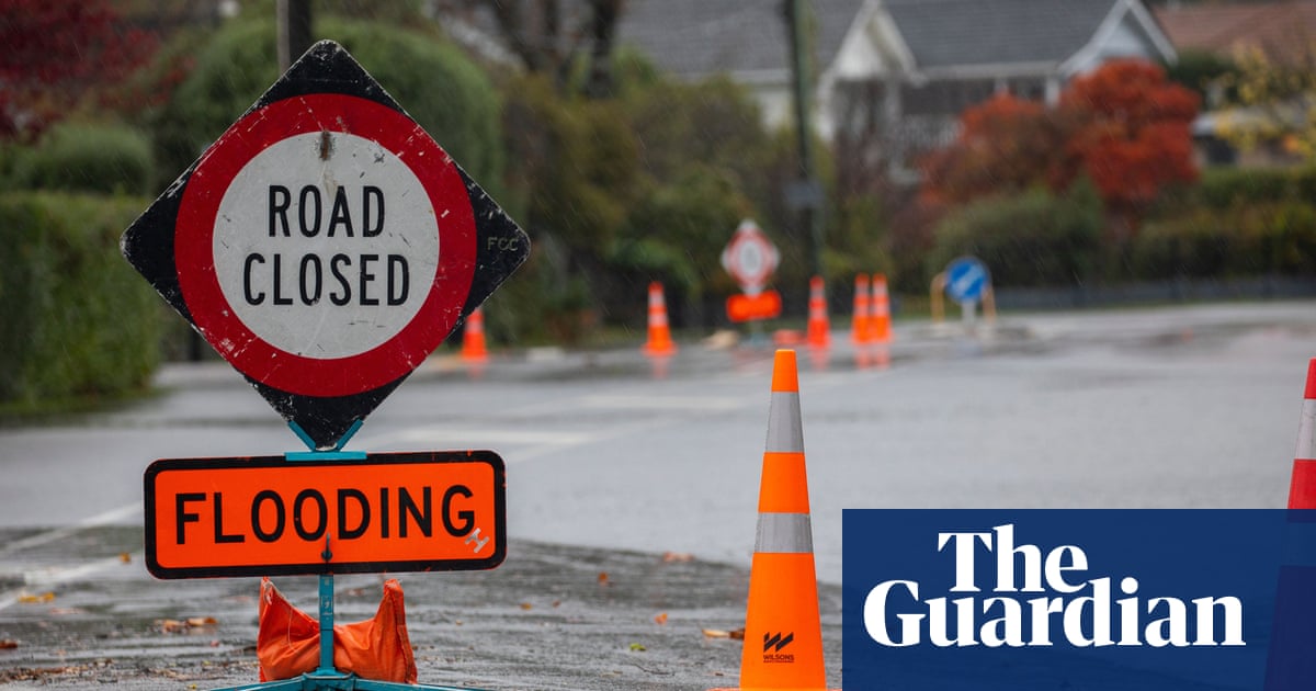 New Zealand flooding: state of emergency in Canterbury, with hundreds evacuated
