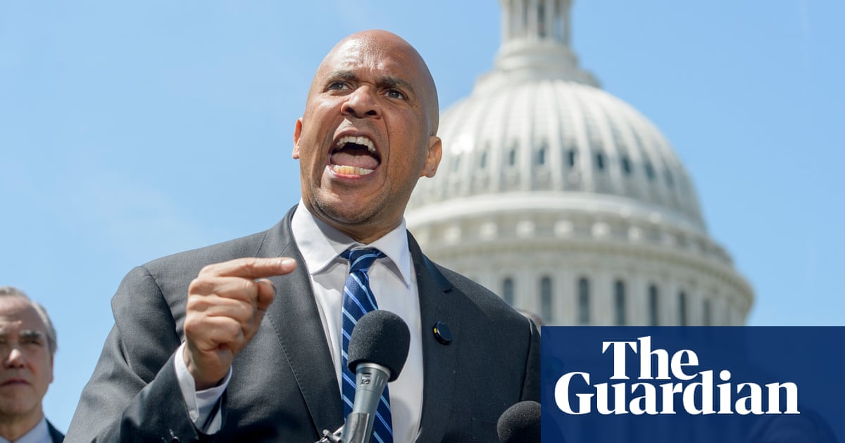 Just wildly illegal': top Democrats push to censure Trump's plan to accept Qatar jet
