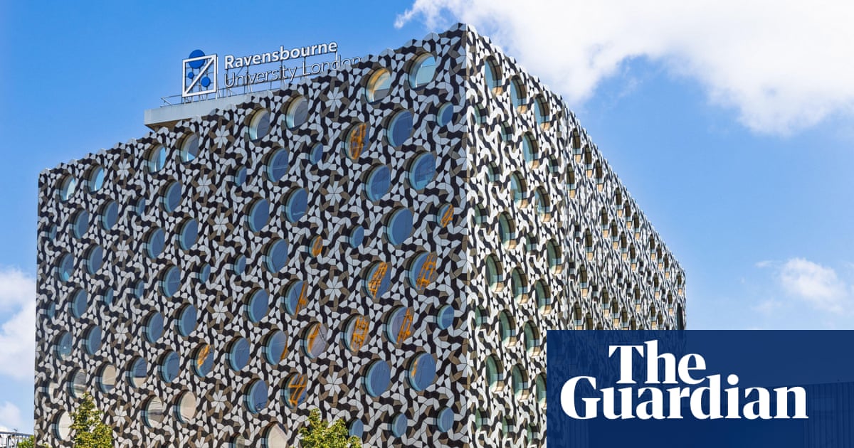متطلبات الدرجة الخاصة بقروض الطلاب من شأنها أن تقطع شريان الحياة المالي للجامعات البريطانية | طلاب