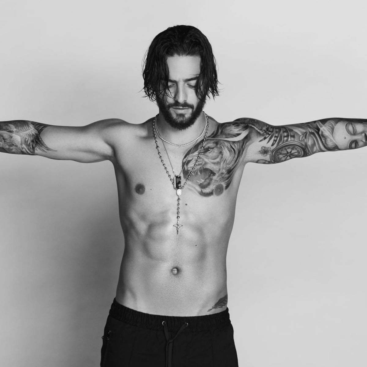 Maluma 11 11 Review Party Tunes Meet Hunky Smouldering