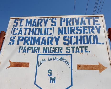 Nigerian state secures release of 100 out of 265 kidnapped schoolchildren Nigerian state secures release of 100 out of 265 kidnapped schoolchildren