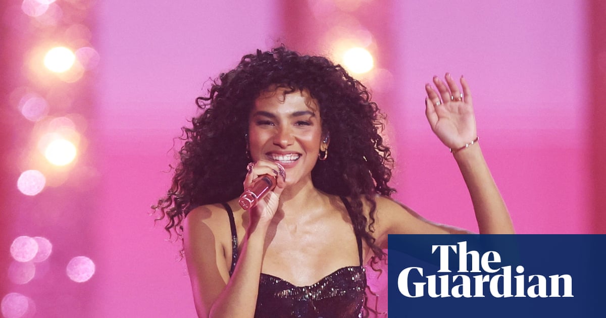 Starmer urged to bring in ticket-touting ban as resellers target Big Weekend