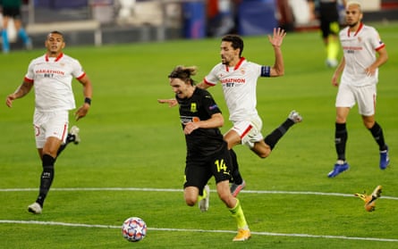 Jesús Navas brings down Kristoffer Olsson.