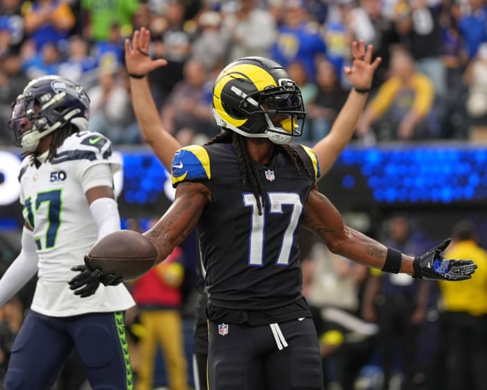 Chiefs v Broncos, Rams v Seahawks; Packers, Steelers and Bills win: week 11 updates