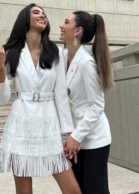 Fabiola Valentín and Mariana Varela (Miss Puerto Rico and Miss Argentina) getting married.