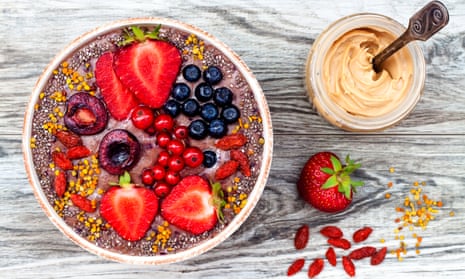 A superfoods smoothie bowl with chia seeds and goji berries.