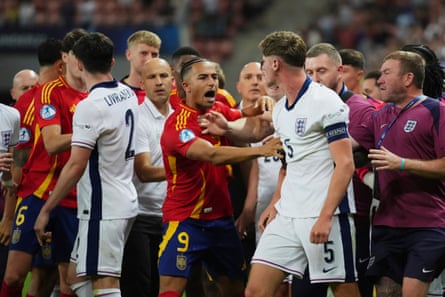 Spain’s Mateo Joseph and England’s Charlie Cresswell are part of a full-time confrontation between the two teams.