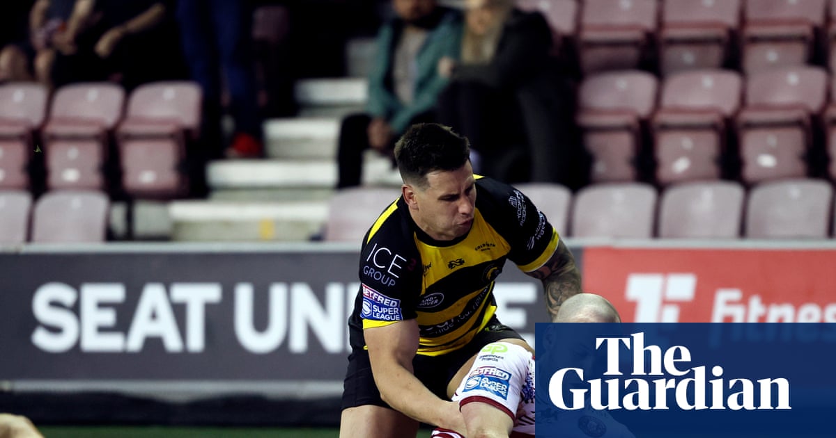 Liam Marshall double edges Super League leaders Wigan past York Knights