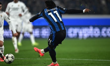 Ademola Lookman pulls the score back to 3-2.