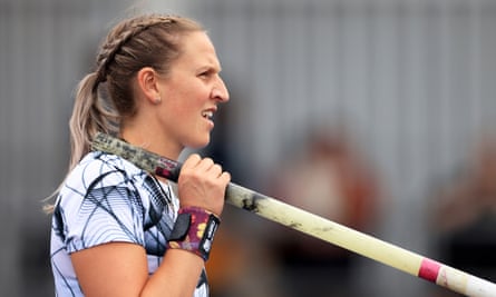 Holly Bradshaw, sauteuse à la perche