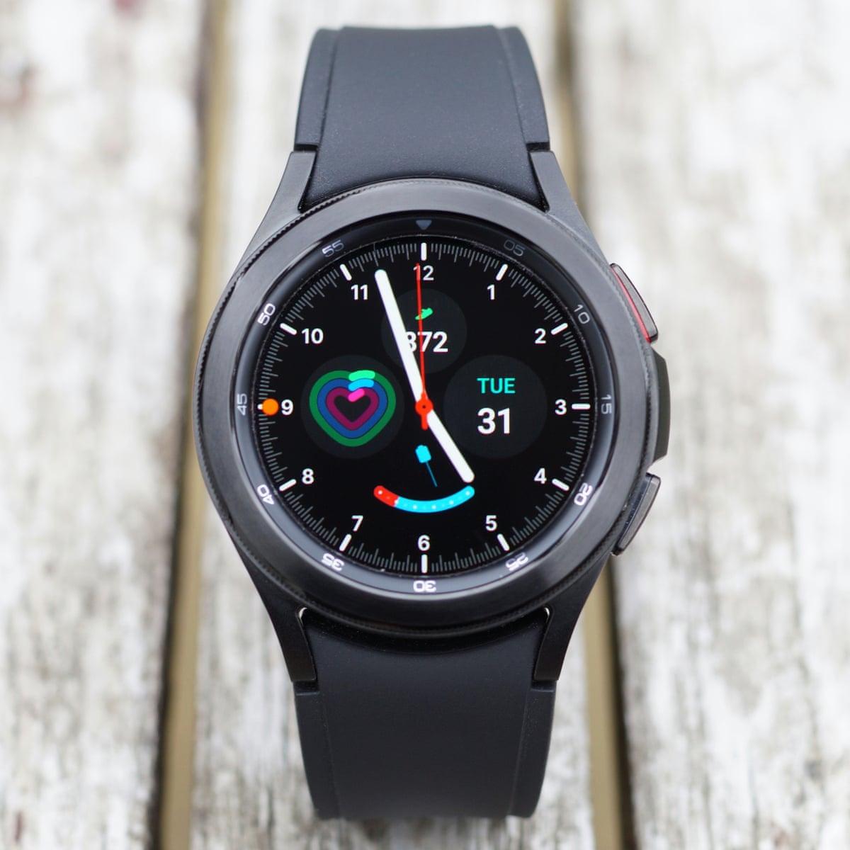 Samsung Galaxy Watch 4 review: Google smartwatch raises bar | Samsung | The  Guardian