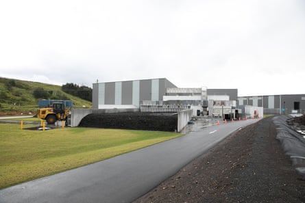 Most of Shellharbour’s food and garden organics go to Re.Group’s enclosed composting facility at Dunmore. Here it is transformed into compost products that can be used by both commercial operators and households.