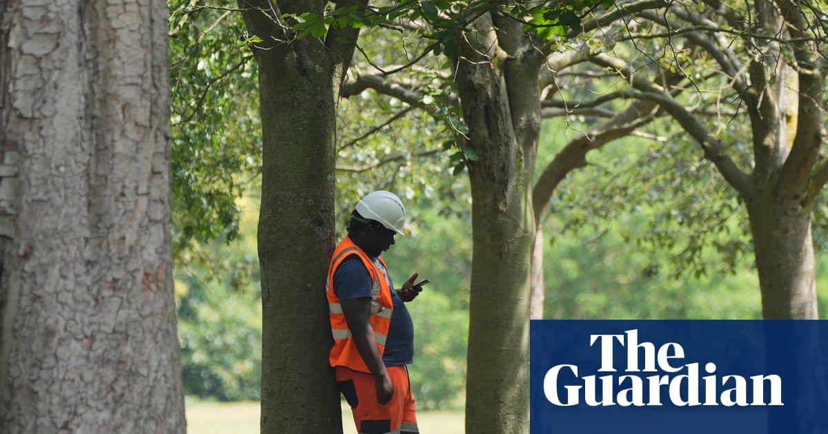 Tell us: are you a UK frontline or key worker affected by the hot weather in your workplace?