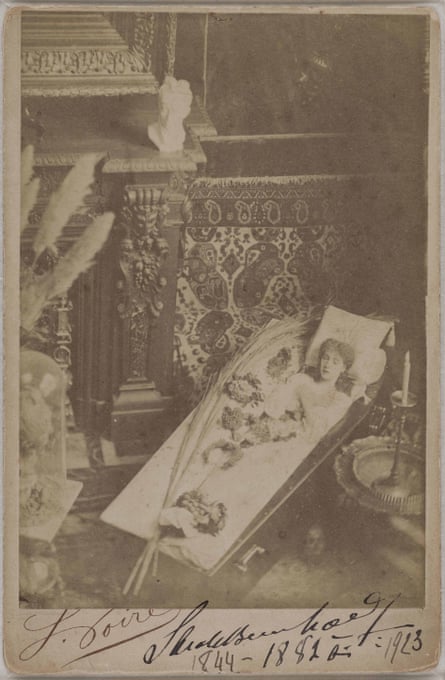 Photograph by Achille Mélandri of Bernhardt sleeping in a coffin, 1880.