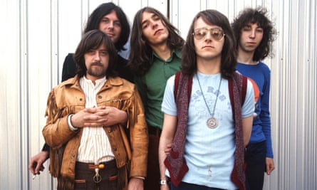 Fairport Convention in 1970, l to r Dave Swarbrick, Dave Pegg (behind), Simon Nicol, Dave Mattacks and Richard Thompson.