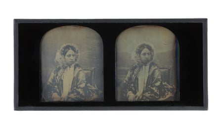 The second pair of stereographic daguerreotypes of Queen Victoria taken by Claudet in 1854.