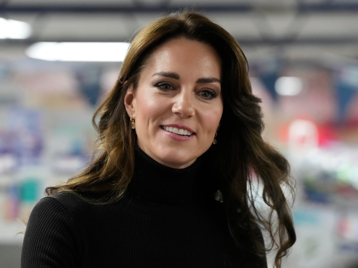 Staff at clinic where Kate had surgery 'tried to access her medical records' | Catherine, Princess of Wales | The Guardian